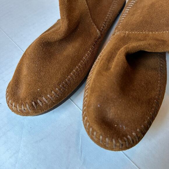 Minnetonka 282 Women's Brown Suede Fringe Ankle Boots Hard Sole Sz 7 Zip Closure - Picture 4 of 12
